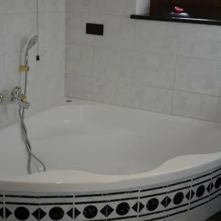 Stupendo Bilocale Maison Du Peintre Aosta