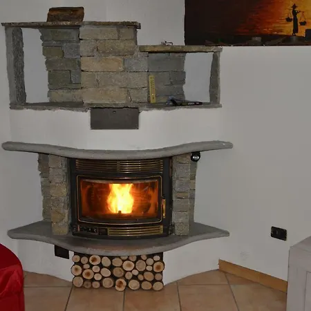 Stupendo Bilocale Maison Du Peintre Apartman Aosta