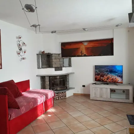 Apartman Stupendo Bilocale Maison Du Peintre Aosta